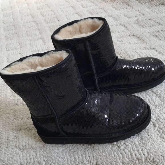 UGGS Shoes - Black sequence UGGs